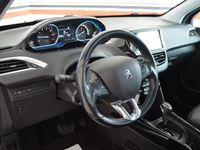 gebraucht Peugeot 2008 Allure Automatik | PDC | LED | 16`Alu