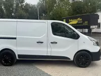 Gebraucht Renault Trafic 121 PS (88 kW) 2017 Weiß Van / Kleinbus