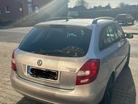 Gebraucht Skoda Fabia 60 PS (44 kW) 2008 Silber Kombi