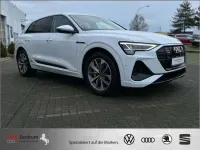 Używany Audi e-tron S-Line 300 kW (408 KM) 2022 Biały SUV