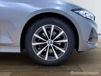 Gebraucht BMW 320 184 PS (135 kW) 2025 Grau Kombi