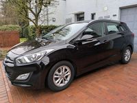 Gebraucht Hyundai i30 Trend 110 PS (80 kW) 2013 Schwarz Kombi
