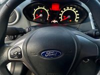 Gebraucht Ford Fiesta 60 PS (44 kW) 2009 Weiß Limousine