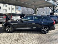 Gebraucht Volvo V60 Plus 197 PS (144 kW) 2025 Schwarz Kombi