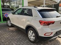 Gebraucht VW T-Roc 150 PS (110 kW) 2025 Grau SUV