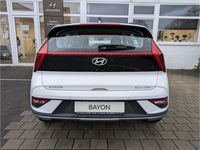 Neu Hyundai Bayon Trend 101 PS (74 kW) 2025 Weiss SUV