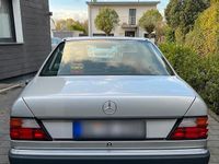 Gebraucht Mercedes 220 150 PS (110 kW) 1993 Silber Coupé
