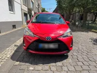 Gebraucht Toyota Yaris Comfort 101 PS (74 kW) 2017 Rot Kleinwagen
