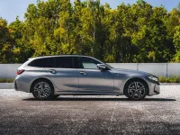 Gebraucht BMW 330e Performance 292 PS (214 kW) 2024 Grau Kombi