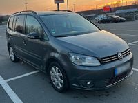 Gebraucht VW Touran 105 PS (77 kW) 2013 Braun Van / Kleinbus