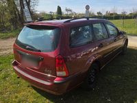 Gebraucht Ford Focus 100 PS (73 kW) 2003 Rot Kombi