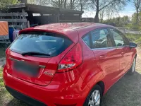 Gebraucht Ford Fiesta 82 PS (60 kW) 2011 Rot Kleinwagen