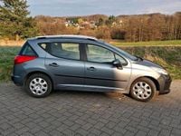 Gebraucht Peugeot 207 95 PS (69 kW) 2011 Grau Limousine