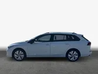 Gebraucht VW Golf VIII Life 150 PS (110 kW) 2025 Weiß Kombi