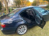 Gebraucht BMW 320 143 PS (105 kW) 2009 Blau Limousine