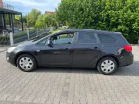 Gebraucht Opel Astra Design Edition 140 PS (102 kW) 2011 Schwarz Kombi