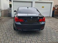 Gebraucht BMW 740 306 PS (225 kW) 2010 Grau Limousine