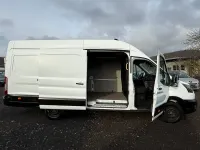 Gebraucht Ford Transit Trend 131 PS (96 kW) 2023 Weiß Van / Kleinbus