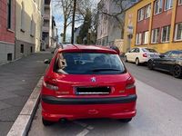 Gebraucht Peugeot 206 60 PS (44 kW) 2004 Rot Limousine