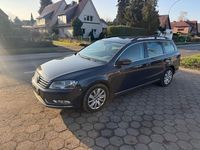Gebraucht VW Passat 140 PS (102 kW) 2013 Grau Limousine