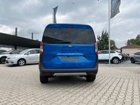 Gebraucht Ford Courier 125 PS (91 kW) 2024 Bursting grün metallic Van / Kleinbus
