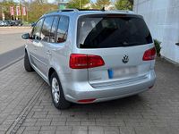 Gebraucht VW Touran 160 PS (117 kW) 2012 Silber Van / Kleinbus
