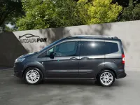 Gebraucht Ford Tourneo Titanium 101 PS (74 kW) 2017 Grau Kombi