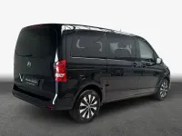 Gebraucht Mercedes V220 163 PS (119 kW) 2023 Schwarz Van / Kleinbus