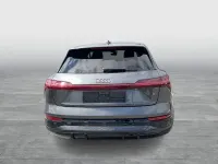 Gebraucht Audi Q8 e-tron S-Line 300 kW (408 PS) 2023 Daytonagrau perleffekt SUV
