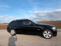 Gebraucht BMW 320 177 PS (130 kW) 2008 Schwarz Kombi