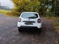 Gebraucht Dacia Duster Deal 101 PS (74 kW) 2020 Weiß SUV