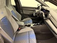 Gebraucht VW Golf VIII Black Edition 333 PS (244 kW) 2025 Schwarz Limousine