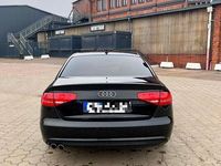 Gebraucht Audi A4 Ambition 177 PS (130 kW) 2014 Schwarz Limousine