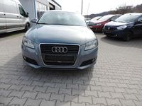 Gebraucht Audi A3 Ambiente 140 PS (102 kW) 2010 Sphärenblau metallic Kleinwagen