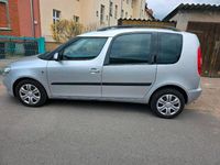 Gebraucht Skoda Roomster 85 PS (62 kW) 2012 Silber Van / Kleinbus