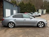 Gebraucht BMW 530 258 PS (189 kW) 2005 Silber Limousine