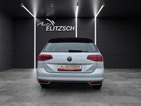 Gebraucht VW Passat R-line 190 PS (139 kW) 2022 Scale silver metallic Kombi