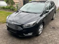 Käytetty Ford Focus 2015 Musta Sedan