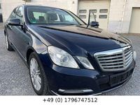 Gebraucht Mercedes E250 204 PS (150 kW) 2012 Blau Limousine