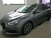 Gebraucht Hyundai i40 Premium 141 PS (103 kW) 2016 Silber Kombi