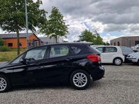 Gebraucht BMW 214 Active Tourer Basis 95 PS (69 kW) 2015 Schwarz Van / Kleinbus
