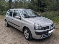 Gebraucht Renault Clio II 75 PS (55 kW) 2002 Silber Limousine