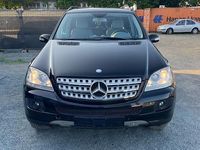 Gebraucht Mercedes ML320 224 PS (164 kW) 2007 Schwarz SUV