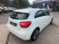 Gebraucht Mercedes A180 122 PS (89 kW) 2014 Weiß Kleinwagen