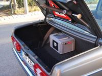 Gebraucht Mercedes E230 136 PS (100 kW) 1982 Grau Limousine