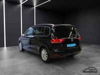 Gebraucht VW Touran Highline 150 PS (110 kW) 2020 Deep black perleffekt (schwarz) Van / Kleinbus