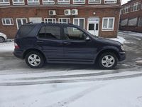 Gebraucht Mercedes ML270 163 PS (119 kW) 2005 Blau SUV