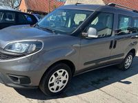 Gebraucht Fiat Doblò 95 PS (69 kW) 2019 Grau Van / Kleinbus