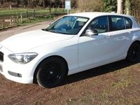 Gebraucht BMW 116 Performance 136 PS (100 kW) 2014 Weiß Kleinwagen