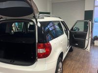 Gebraucht Skoda Yeti 105 PS (77 kW) 2014 Weiß SUV
